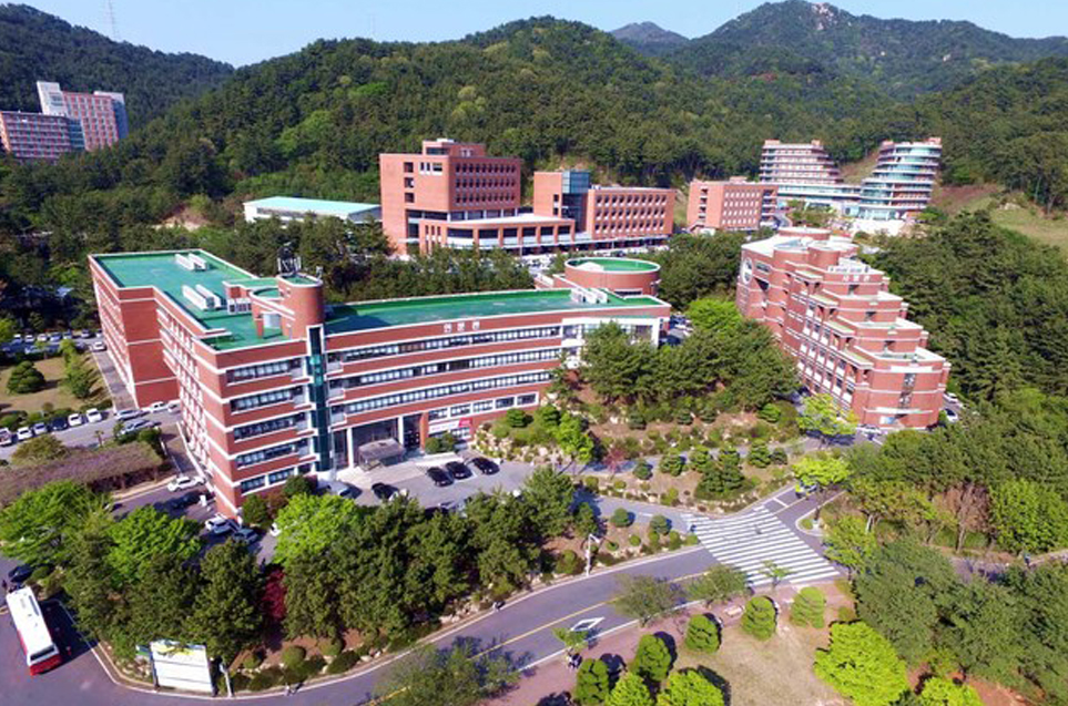 신라대학교 전경이미지 1