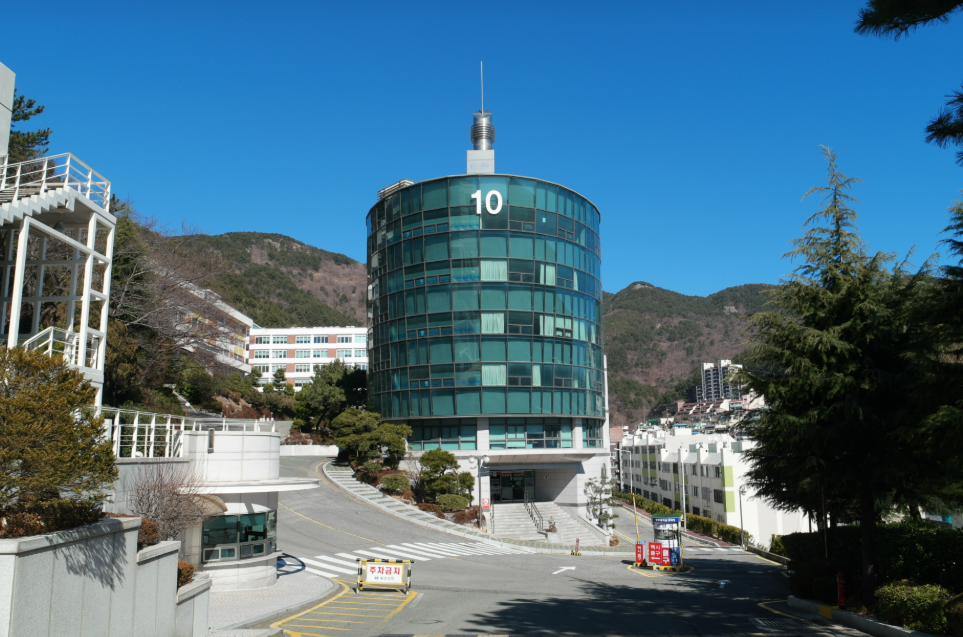 부산보건대학교 전경이미지 2
